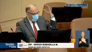 Diputado Sergio Bobadilla (UDI): "Yo creo que el plebiscito más seguro es el que no se hace"