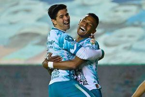 Que lo anote el nuevo DT de la Roja: Dávila y Meneses brillan con sus goles en triunfo de León