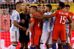 En Argentina ya palpitan la "otra final" de Copa América: "No habrá mejor descargo que ganarle a Chile"