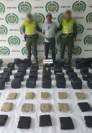 El curioso vehículo en el que un hombre transportaba 100 kilos de marihuana