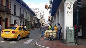 Protestas en Ecuador: Avión militar llegó a Cuenca con provisiones ante desabastecimiento de alimentos
