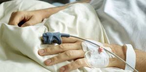Hombre mató a su esposa mientras ella estaba internada en una clínica debido al cáncer que padecía