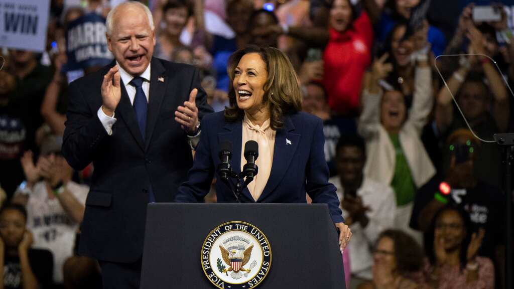 Kamala Harris Tim Walz