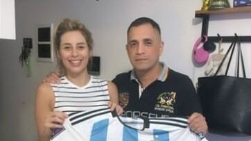 Yésica Frías, ex esposa de Exequiel Palacios, le vendió su camiseta y medalla del mundial de Qatar 2022.