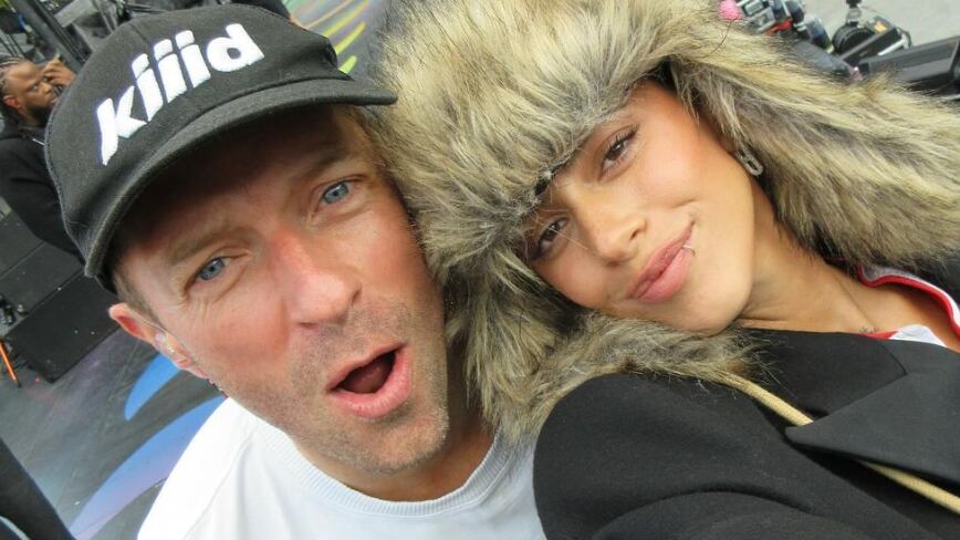 Chris Martin y Tini Stoessel se volvieron tendencia en redes sociales.