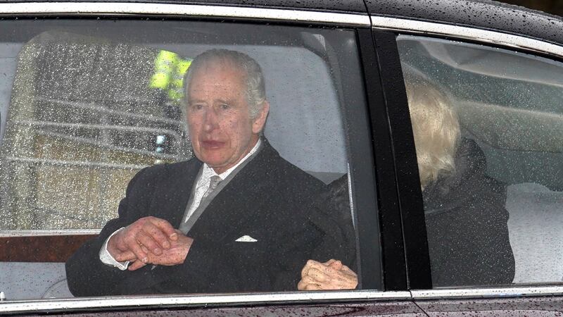 Preocupación en Reino Unido por salud del rey Carlos III: ‘Operación Puente de Menai’ ve ajustes en caso de que muera el monarca