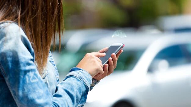 Inmigración de Estados Unidos podría requerir los dispositivos electrónicos de cualquier persona.