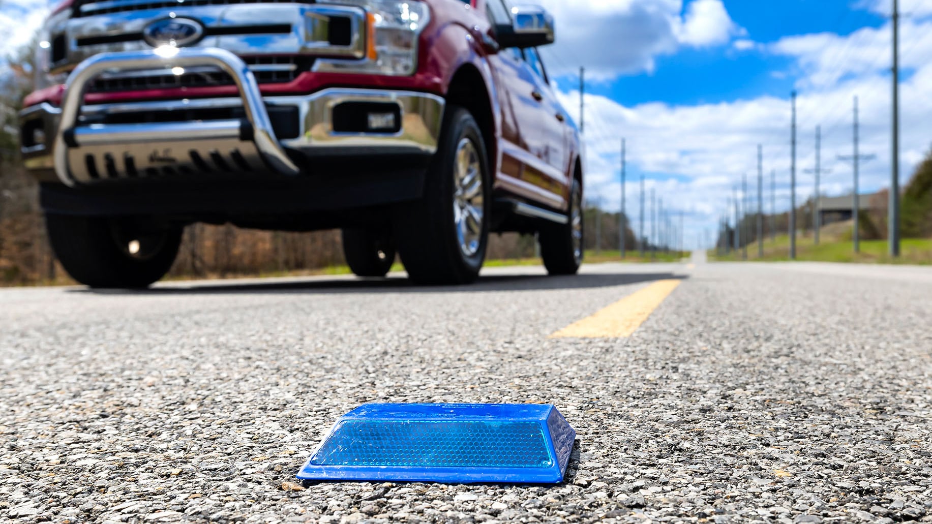 Marcadores de pavimento para autos autónomos