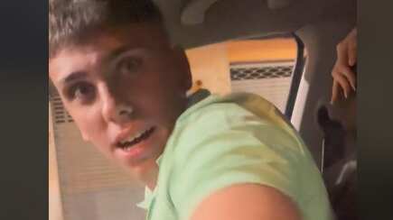 Su novia lo visitó de sorpresa y critican su reacción