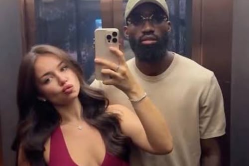 Escándalo total: Estrella de la selección de Camerún fue descubierto en infidelidad y su esposa influencer publicó video