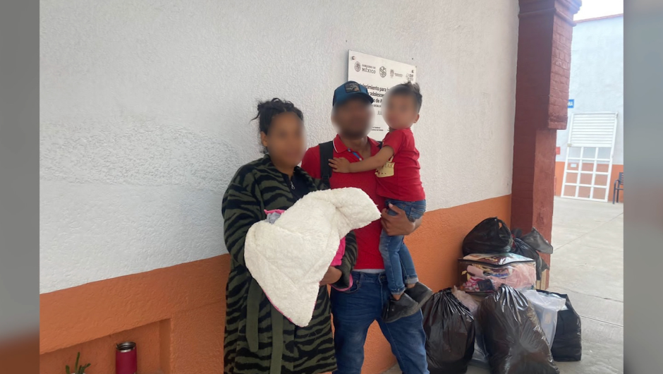 Los padres y hermano de la niña obtendrán la residencia permanente