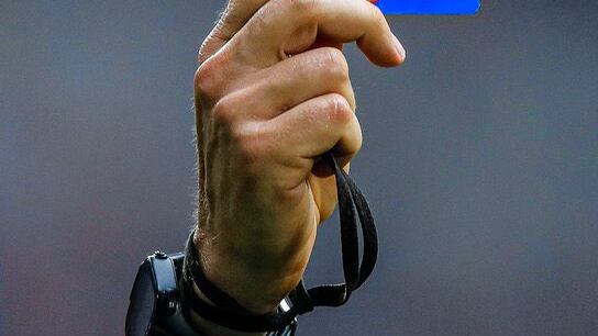 Esta nueva regla podría llegar pronto al fútbol profesional.