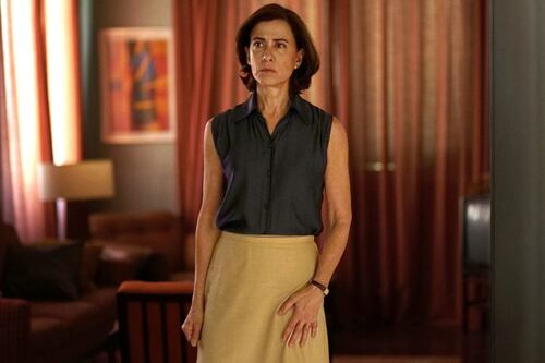 Fernanda Torres deslumbra en la alfombra roja de los Oscar 2025