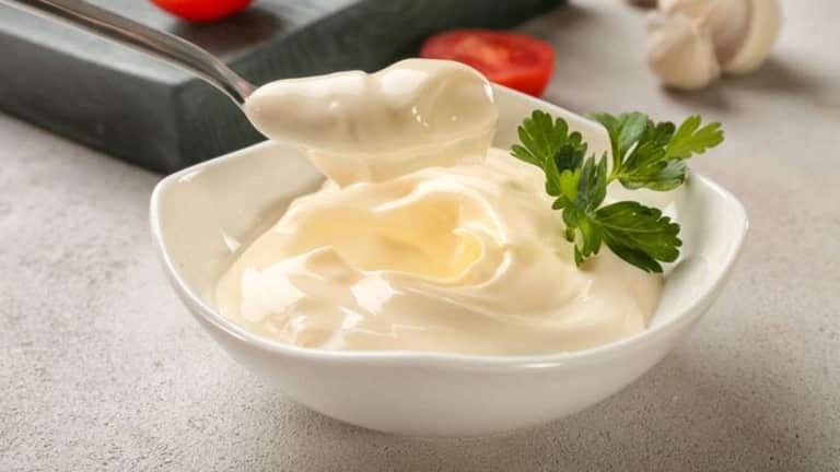Comer mayonesa no es malo, pero sí el consumo en grandes cantidades y todos los días.