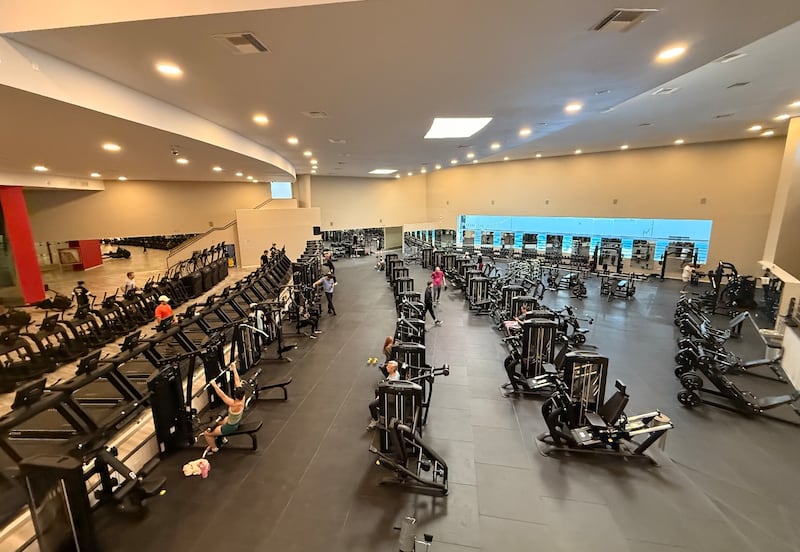 La cadena Sports World inauguró en San Pedro, Nuevo León, su club número 49, el más grande de la cadena a la fecha, que es considerado un referente del fitness premium en México y América Latina. Foto: Cortesía.