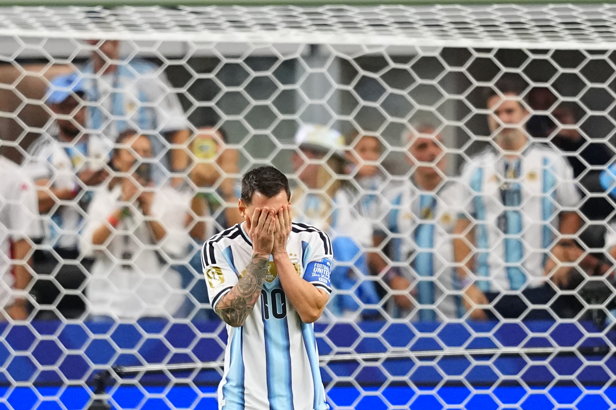 Messi falló un penal ante Austria.