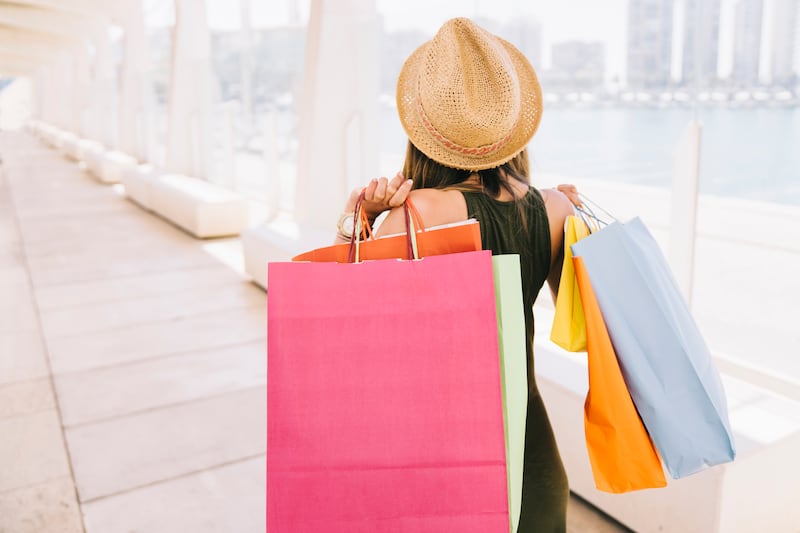 Debemos tener en cuenta si adquirir algún producto o servicio es algo necesario o si se trata de un capricho, de una compra impulsiva o de una compra compulsiva. Foto: Freepik.