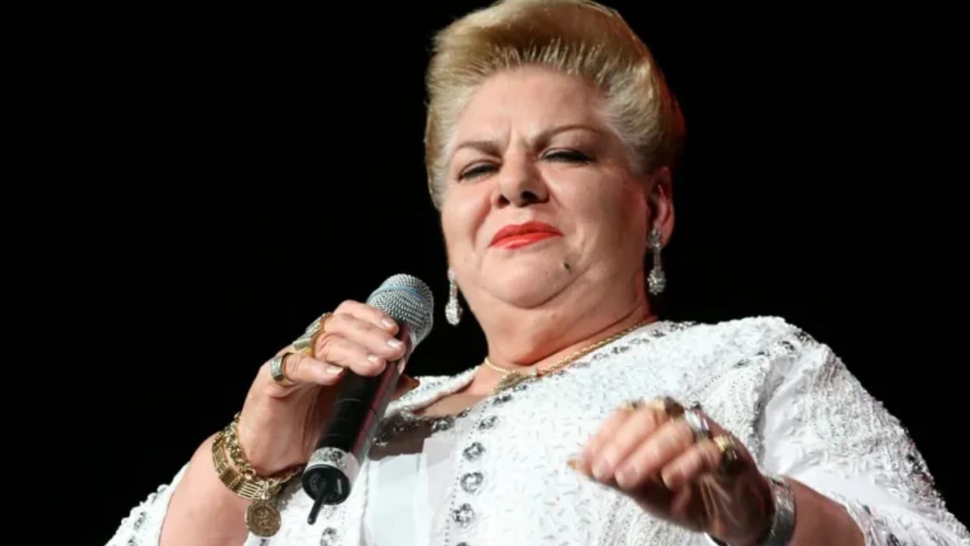 Paquita la del barrio murió de un infarto mientras dormía, este domingo 16 de febrero. Tenía 77 años.