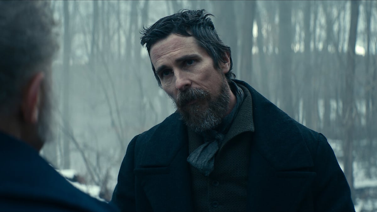 The Pale Blue Eye está disponible en Netflix.