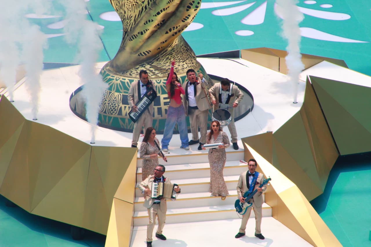 Belinda impacta con su outfit en la inauguración del Mundial: ¿Cuánto costó el vestuario? 