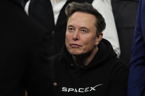 Triunfo para Elon Musk: Accionistas de Tesla aprobaron su mega bono: 1 billón de dólares