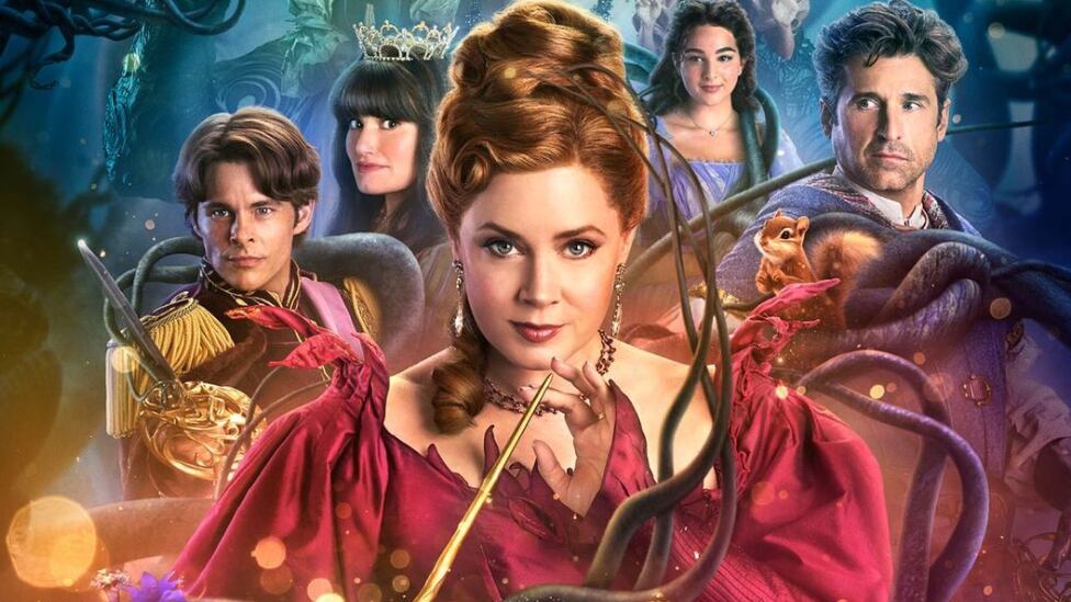 A comédia musical se passa 15 anos depois que Giselle (Amy Adams) e Robert (Patrick Dempsey) se casam e sua família vai para o subúrbio em busca de felizes para sempre.