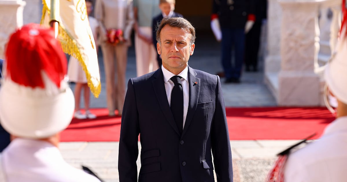 Macron announces the suspension of the international summit on the two-state solution for Israel and Palestine