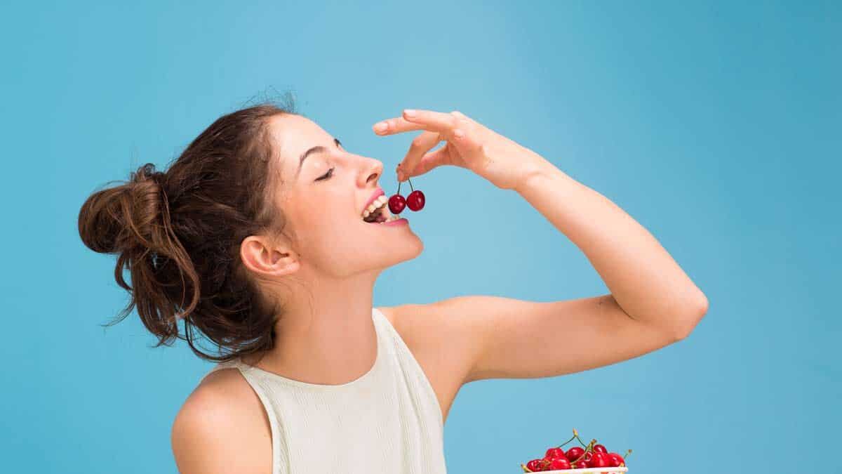 La melatonina se eleva al comer frutas como la cereza.