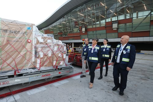 Cómo funciona el medicamento que llegó a Chile para el virus sincicial: se aplicará a recién nacidos y lactantes hasta los seis meses de edad