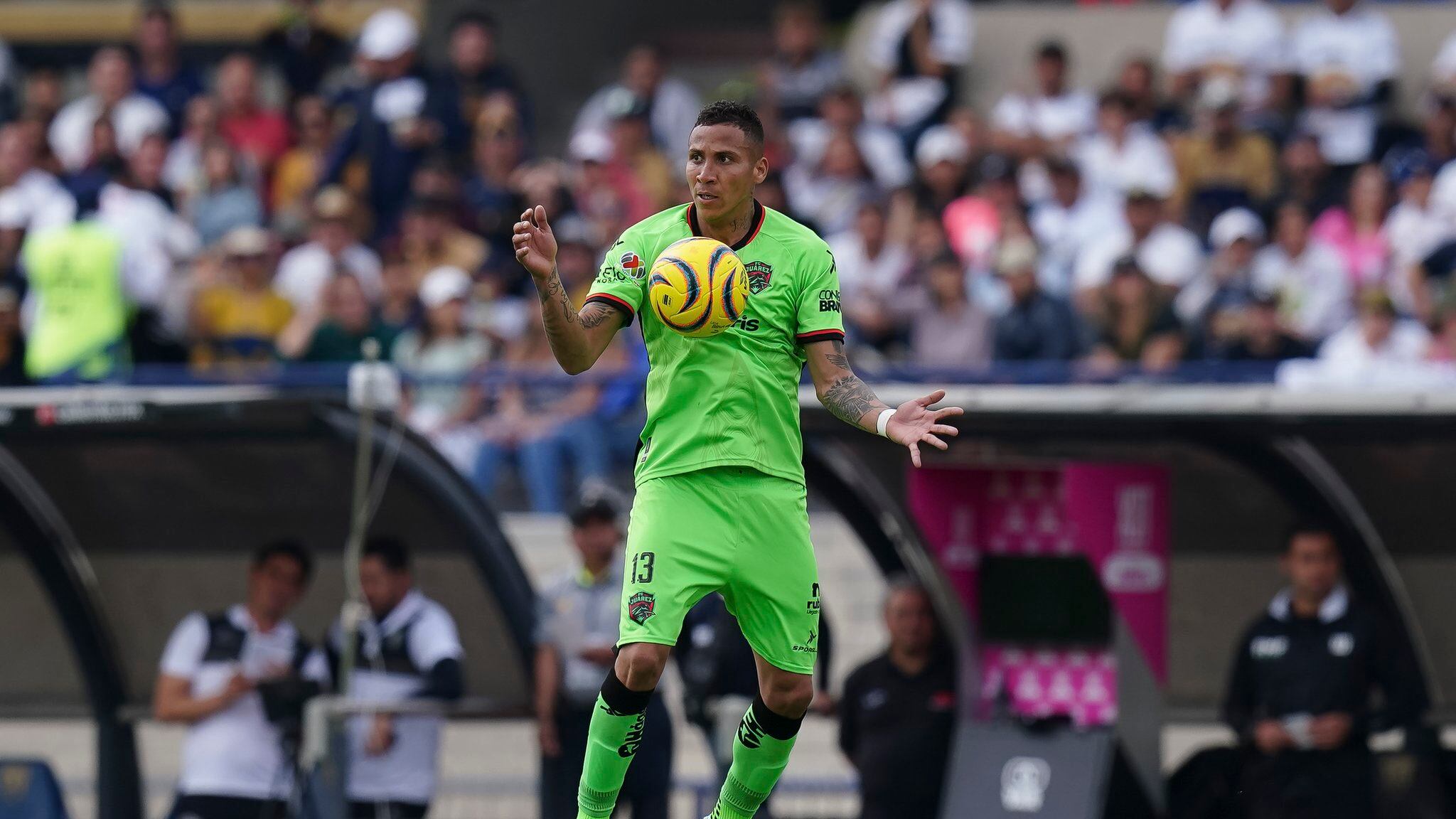 El jugador perdió la vida en un accidente automovilístico.