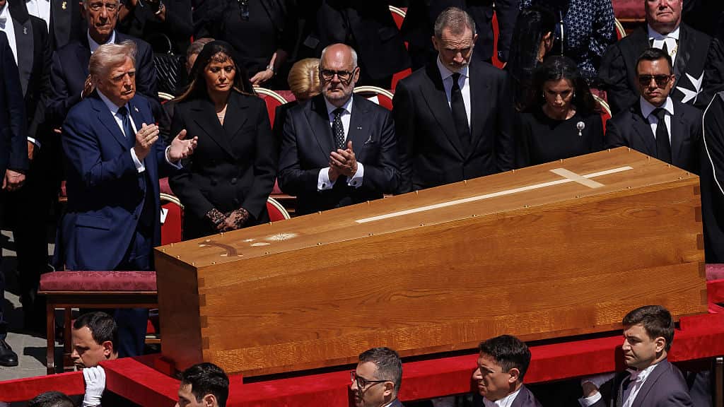 Donald Trump papa Francisco funeral