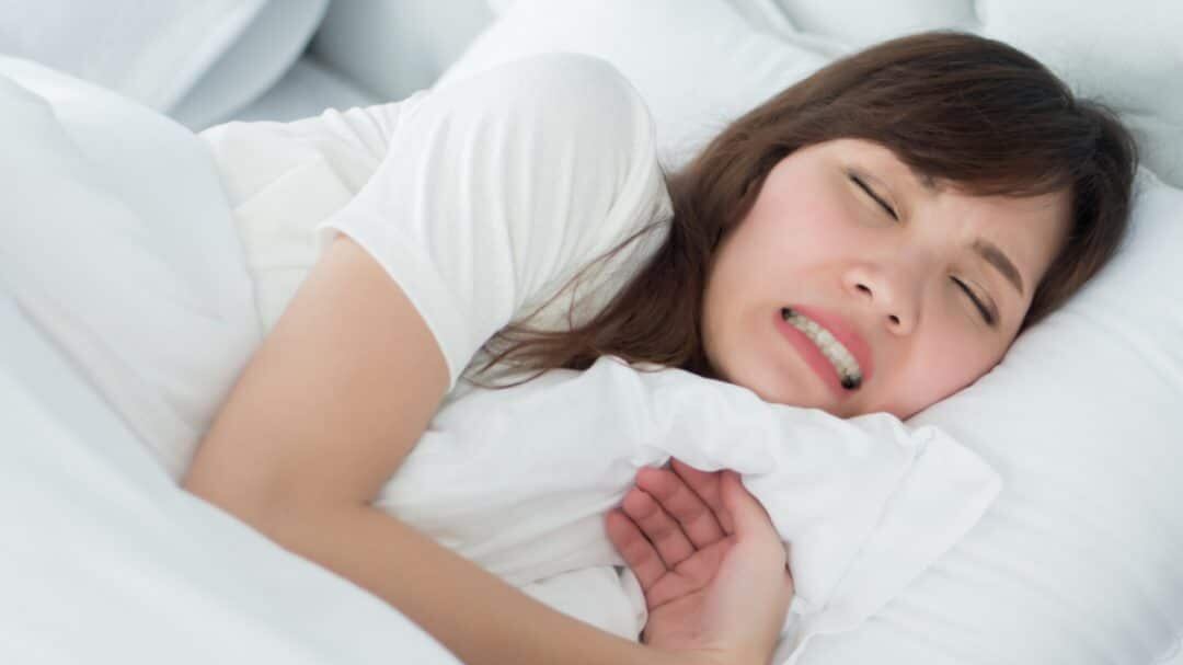 Soñar que se caen los dientes puede referirse a situaciones que se tienen reprimidas.