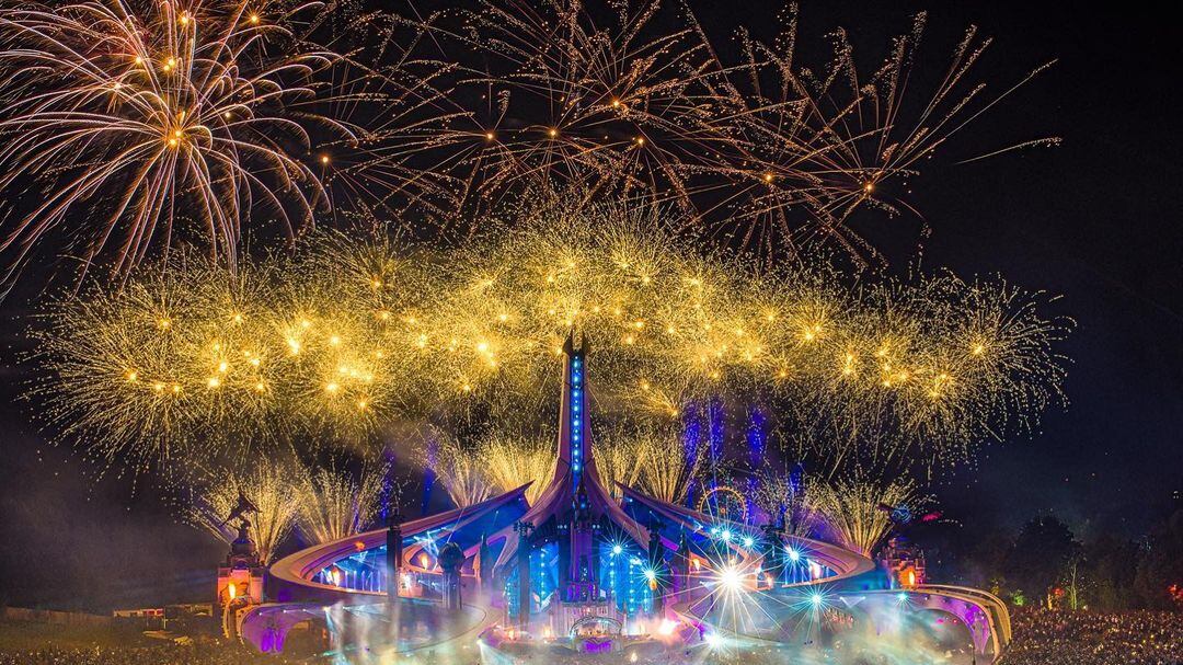 La influencer y cantante se convirtió en la primera mexicana en el Main stage del festival de música electrónica.