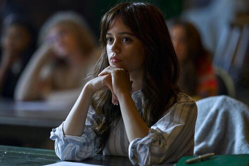 “Hago todo con la confianza del hombre blanco promedio”: Jenna Ortega confesó cuál es el mejor consejo que recibió en Hollywood