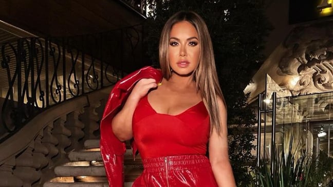 Chiquis Rivera no nombró a alguien en particular, pero le respondió a sus críticos con varios mensajes en Twitter.