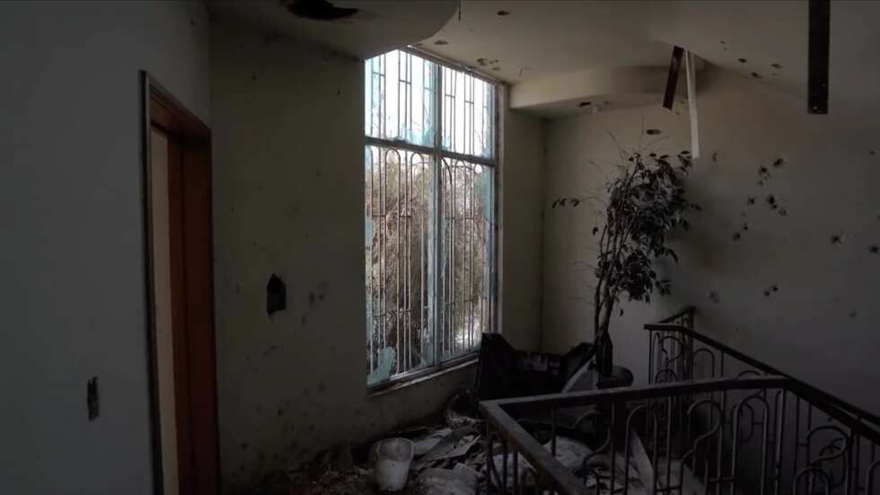 Baleada y en ruinas: Así está la casa de Eduardo Arellano Félix