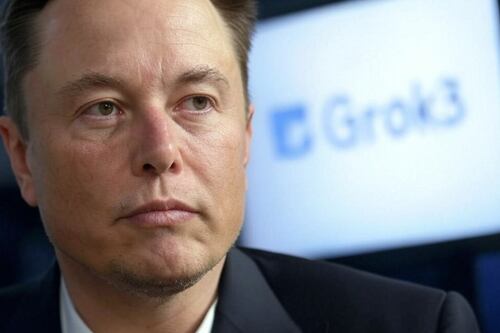 Elon Musk presenta Grok 3, su IA “aterradoramente inteligente”