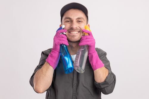 Aplica el poder de estos desinfectantes naturales para tu hogar y oficina