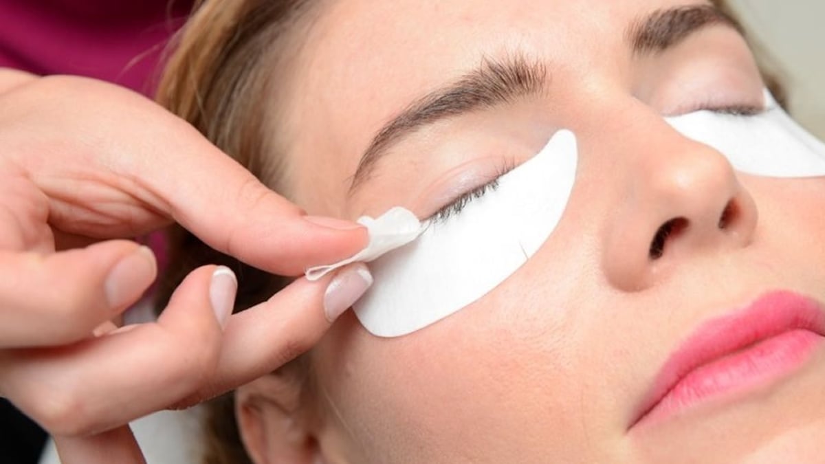 Las pestañas lograrán verse con un efecto "lifting" y volumen con el respaldo de lift up volume.