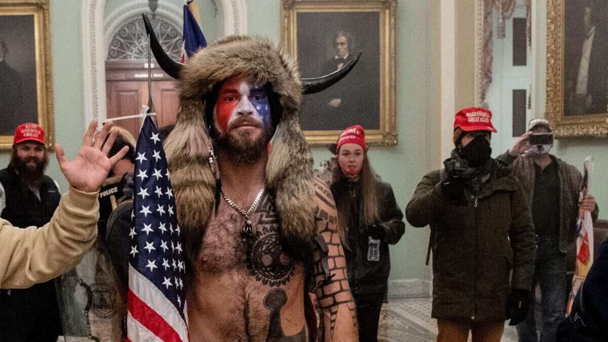 Juez no tuvo piedad con alborotador del Capitolio de Estados Unidos.