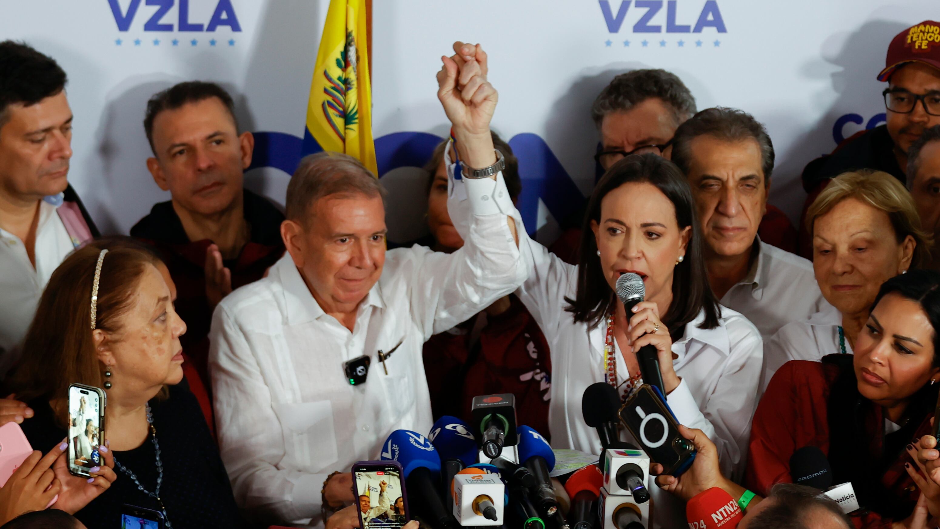 María Corina Machado dice que el "nuevo presidente electo" es Edmundo González Urrutia