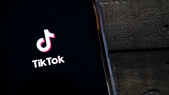 TikTok elimina los filtros de belleza para menores de edad