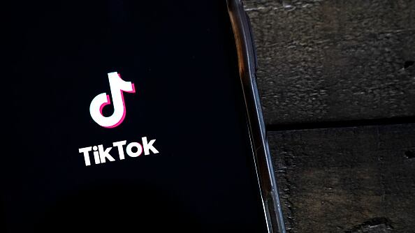 TikTok elimina los filtros de belleza para menores de edad