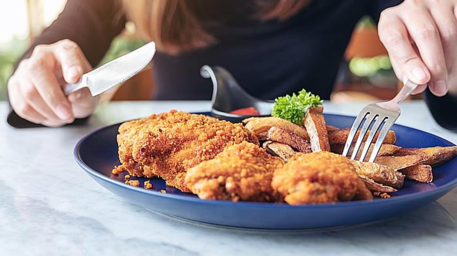 El pollo es carne magra.