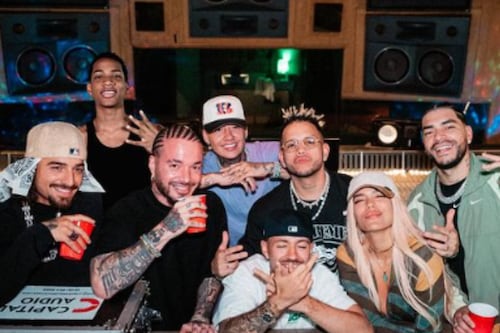 Es oficial: Karol G y los otros artistas cambiaron el polémico verso de la canción “+57″