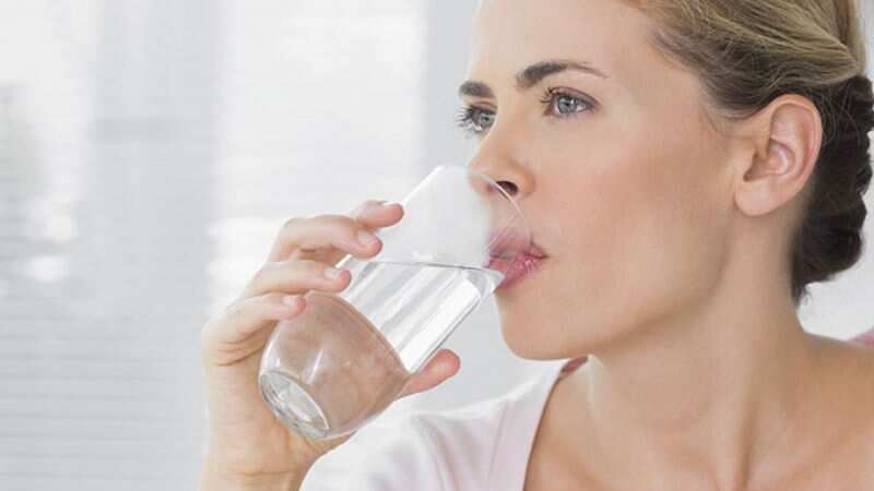 Luego de los estragos de fin de año, llega a ser vital tomar abundante agua.