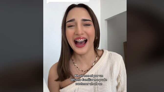 Viridiana López no aguantó la risa en el funeral de su abuelo y por eso es viral