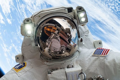 Netflix to infinity and beyond! The platform joins forces with NASA to broadcast live from space