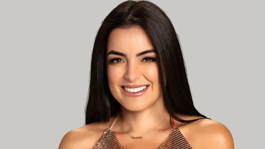 Sorprende a su hija con el regalo de navidad.