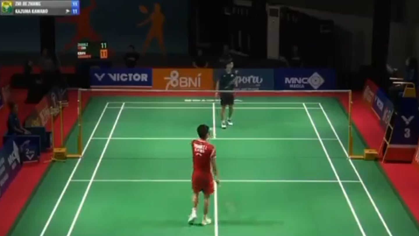 Jugador de bádminton colapsa en pleno partido y fallece horas luego